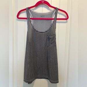 Guess Boyfriend Tank Top, Small, Black & White Houndstooth